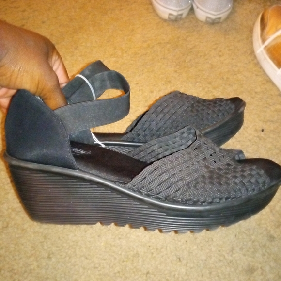 Donated Platforms - Picture 4 of 5